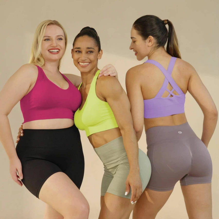 Evercute Women's Criss Cross Sports Bra - Medium Support Padded Yoga Bra for High Impact Workouts & Athletic Activities
