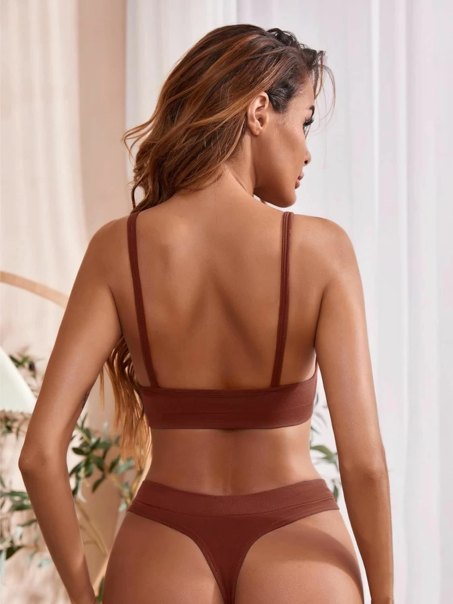 Verdusa Women's Seamless Bralette Top - Scoop Neck Spaghetti Strap Crop Camisole